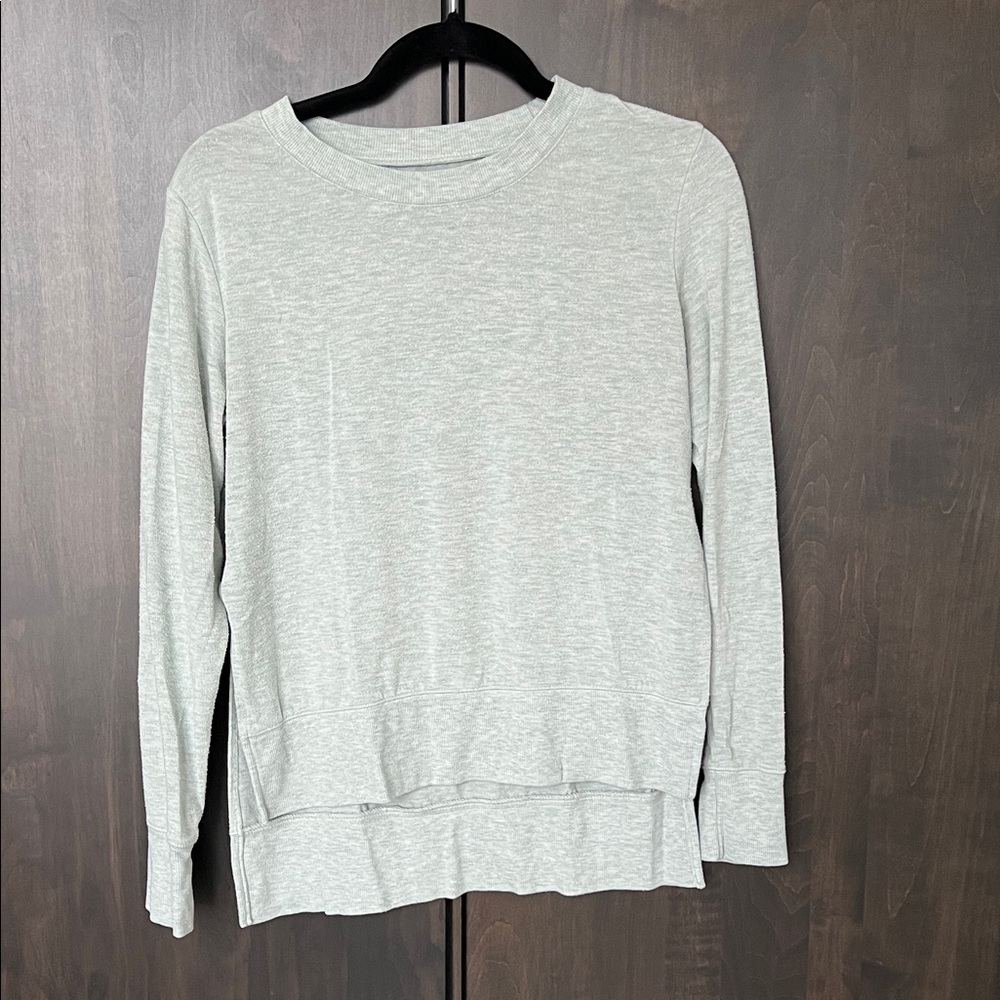 Alo Yoga Long Sleeve Shirt